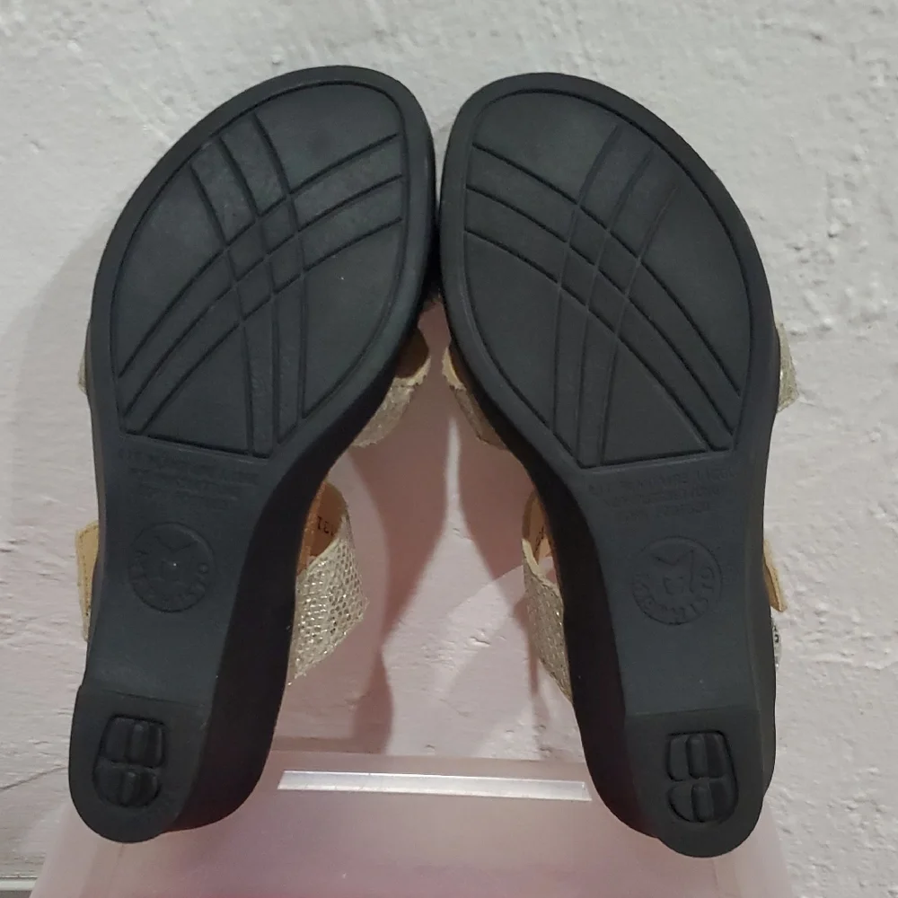 Mephisto Air Flex Gold Leather Wedge Sandals